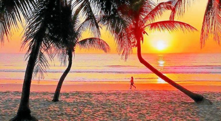 Apto com piscina aquecida sauna e churrasqueira in Ubatuba