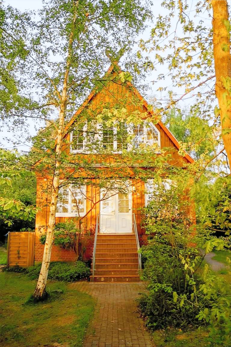 Child-friendly house with patio & yard | Sea view | Close to the beach | Pets are welcome — photo 2