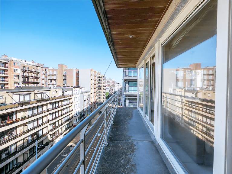 Apartment with terrace — photo 4