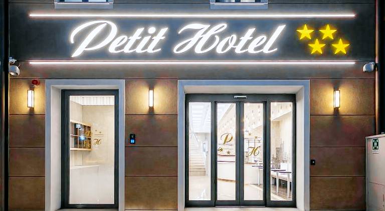 Petit Hotel — photo 5