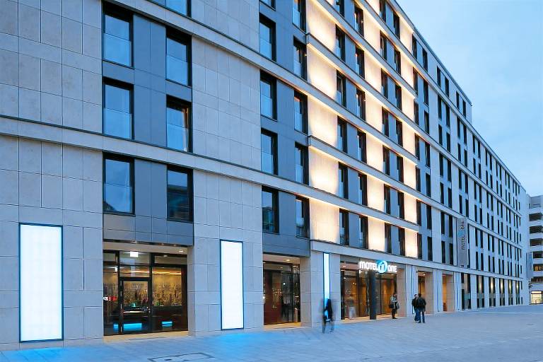 Motel One Frankfurt Messe — photo 4