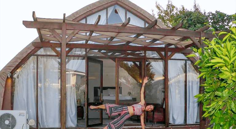 Beautiful lodge with patio, yard & pool | Pets allowed — photo 4
