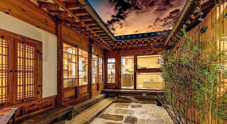 House with hot tub in Seoul