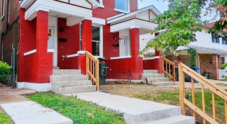 Red Door Manor in St. Louis, MO