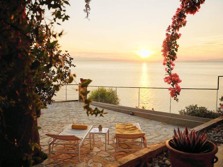 House with jacuzzi & BBQ in Zakynthos