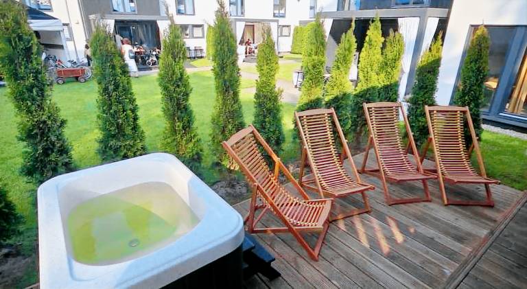 Lodge with patio, garden & BBQ — photo 4