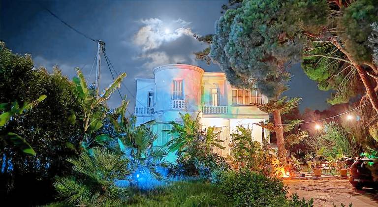 Vacation home with pool, terrace & jacuzzi in Rhodes