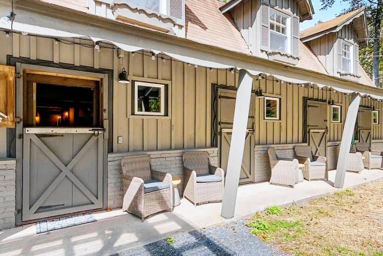 House  Bartonsville