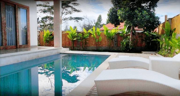 Ample villa with pool & yard | Suitable for remote work | Dogs allowed — photo 3