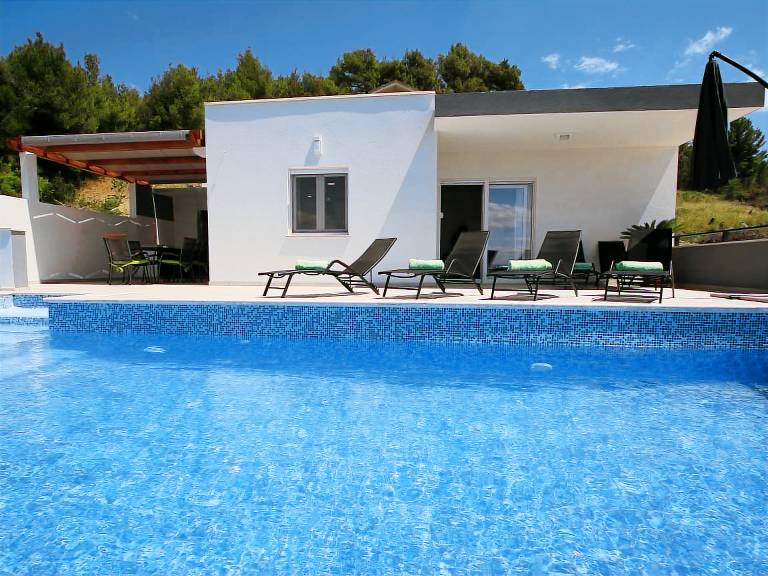 Fully equipped vacation home with barbecue, patio & yard | Next to the beach | Pets are welcome — photo 5