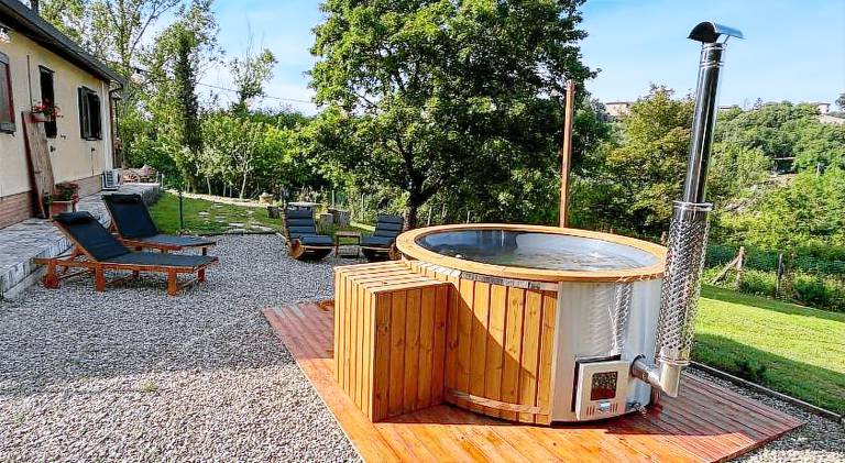 Villa with pool — photo 4