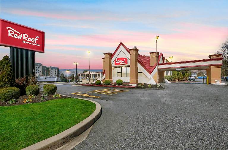 Red Roof Inn & Suites Newark - University — photo 5
