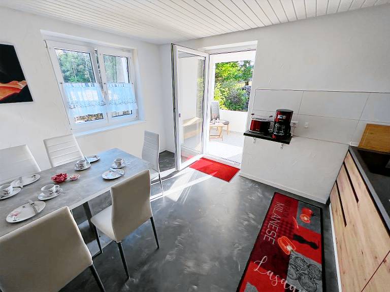 Apartment 'Ferienwohnung Südlicht' with Private Terrace, Shared Garden and Wi-Fi — photo 5