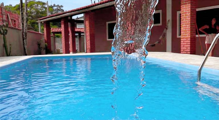 Vacation home with pool in Bertioga