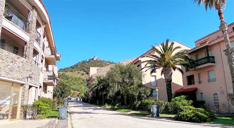 Rental apartment with pool | Close to the beach | Dogs allowed in Collioure
