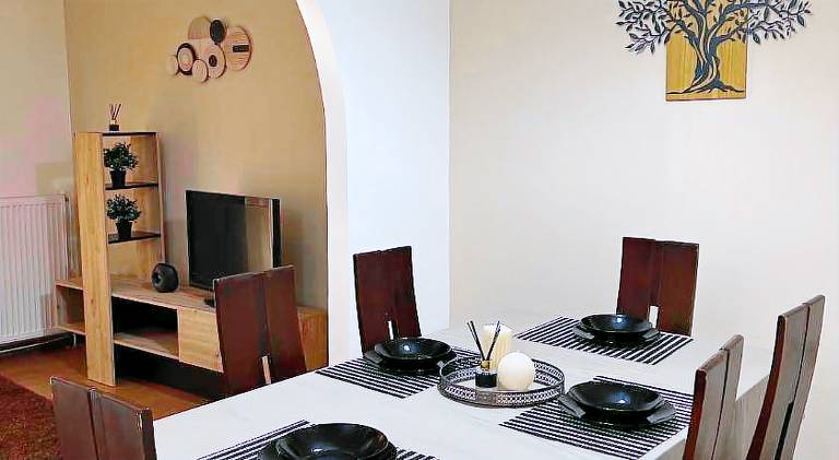 Rental apartment with patio — photo 3