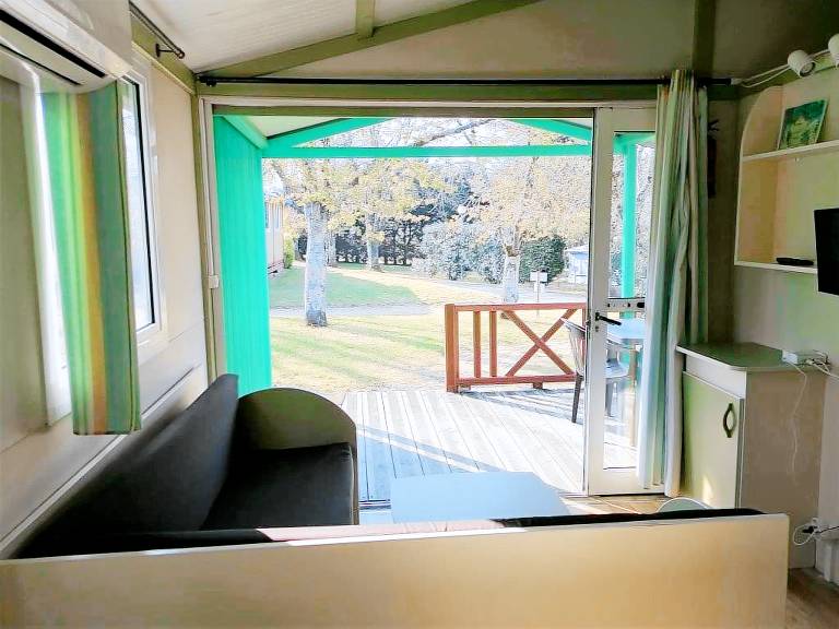 Child-friendly pleasant chalet with heated pool & barbecue | Pets are welcome — photo 3