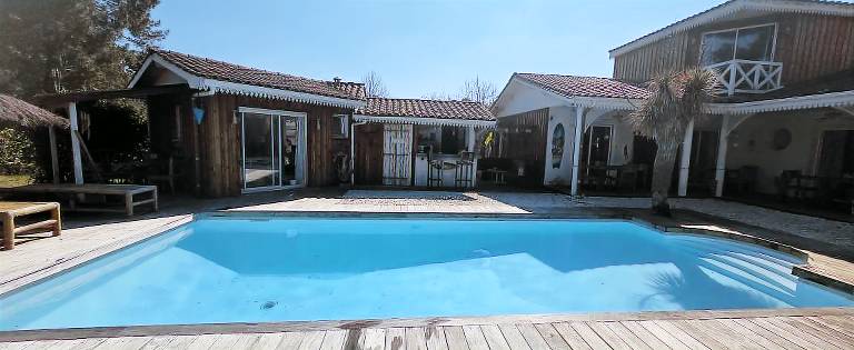 Child-friendly villa with patio, private pool & yard | Lake view | Pets allowed — photo 2