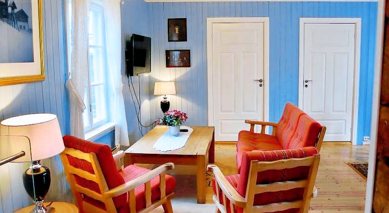 Rental apartment with patio — photo 2