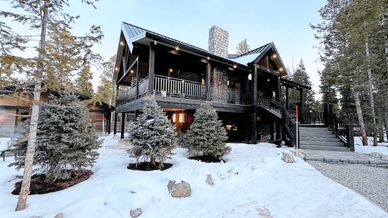 House Duck Creek Village
