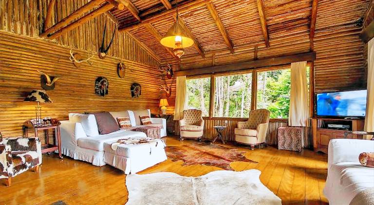 Pousada Casa Mantiqueira - Proxima ao Capivari e opcoes de Hidromassagem in Campos