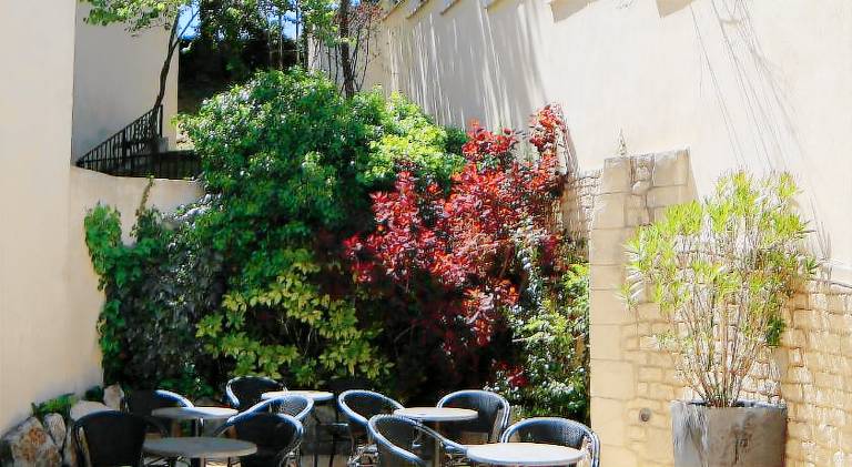Wonderful serviced apartment with terrace & yard | Pets allowed — photo 5