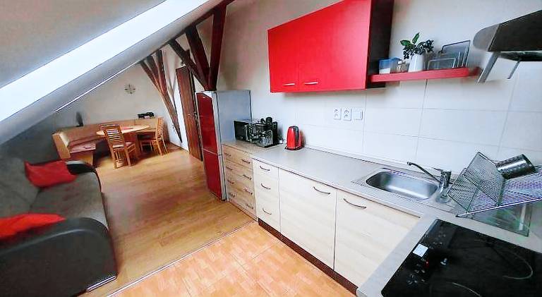 Apartment with patio — photo 3