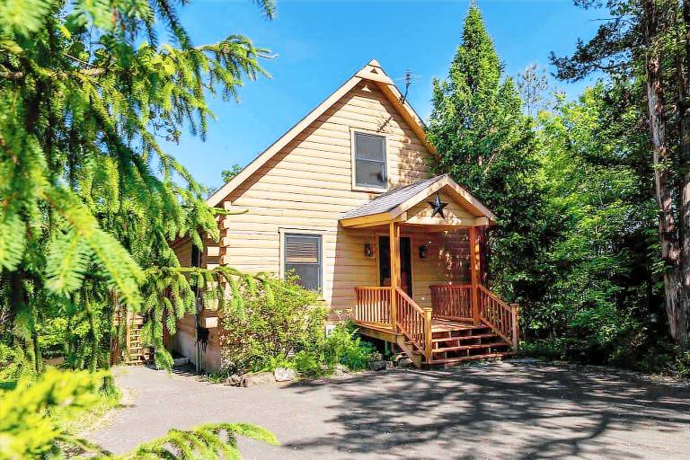 House  Greenport