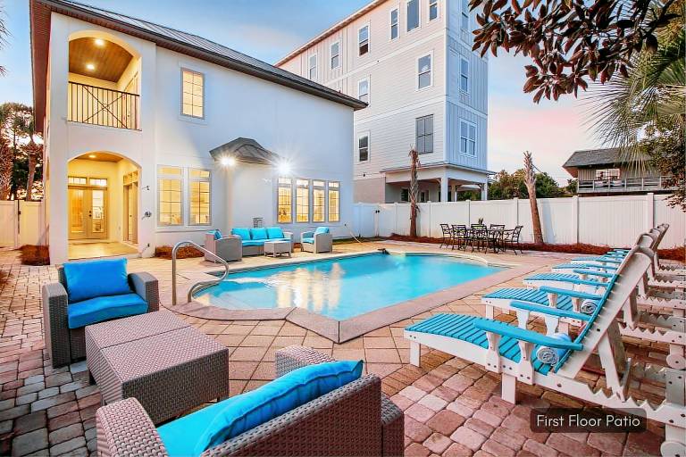 Vacation home with grill & private pool — photo 2