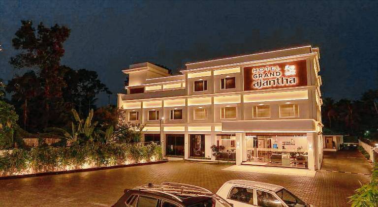 Hotel Grand Ajantha