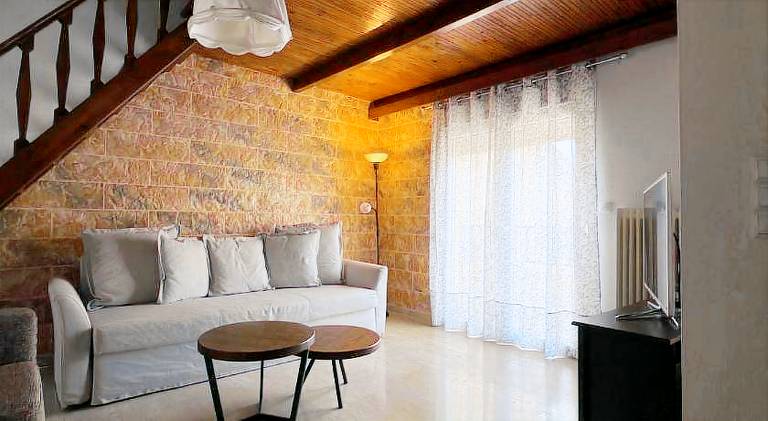 Apartment with 2 rooms for 6 persons in Delphi