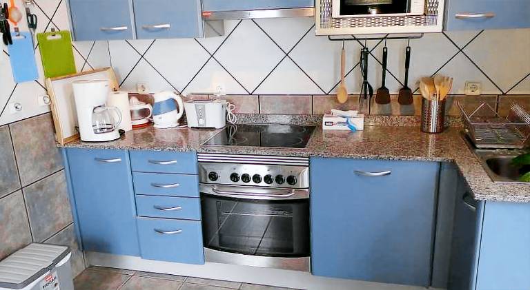 Villa with barbecue, yard & terrace | Good for workation — photo 4