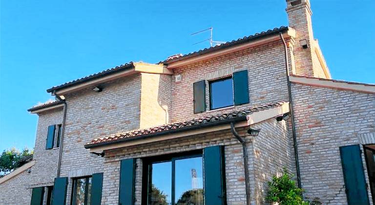 Spacious villa with patio, yard & jacuzzi | Dogs allowed in Pesaro