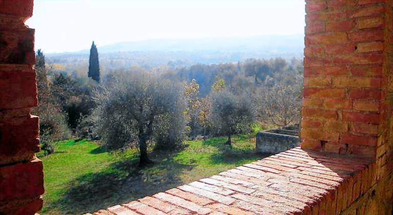 Villa with yard, pool & patio in Sarteano