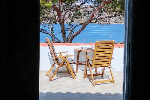 Apartma Salamis Island