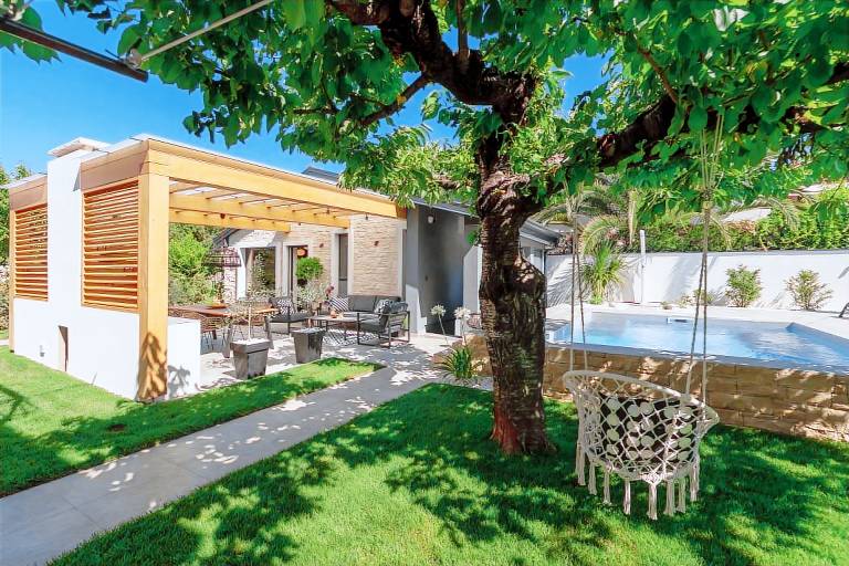 Villa Tar
