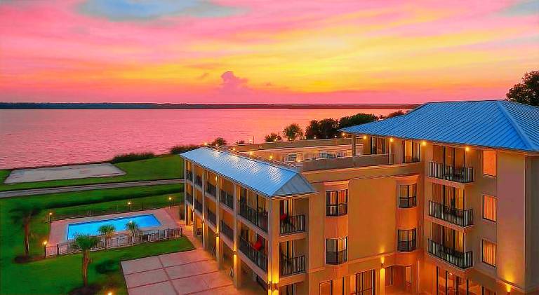 The Citrus Hotel in Tavares, FL
