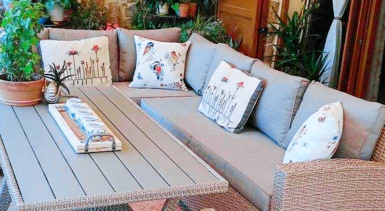 Fully equipped pleasant vacation home with patio, yard & grill | Beach nearby | Pets are welcome — photo 4