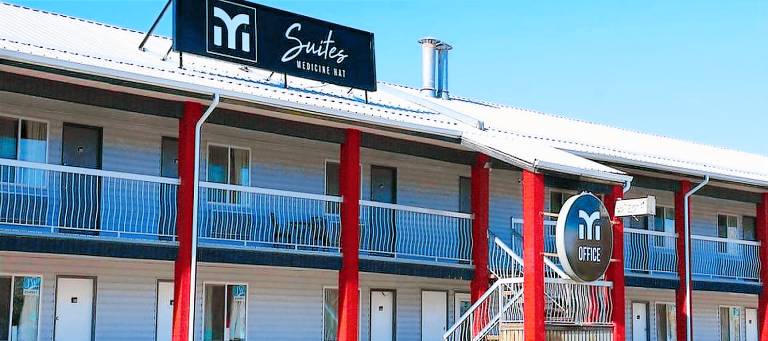 Medicine Hat Inn & Suites