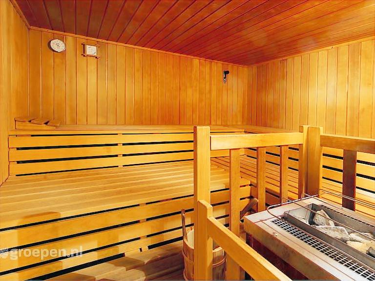 Fully equipped lovely vacation home with patio, sauna & grill | Pets allowed — photo 3