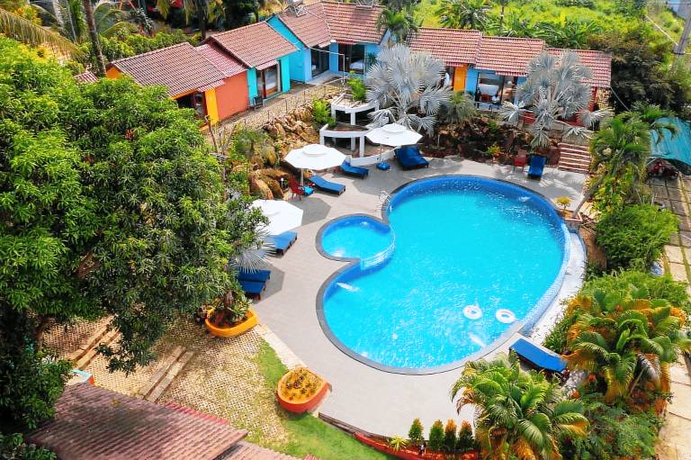 Family-oriented wonderful lodge with hot tub, grill & yard | Dogs allowed in Phu Quoc