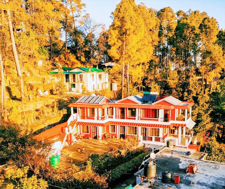 House with garden | Suitable for remote work in Almora