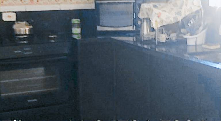 House with pool — photo 4