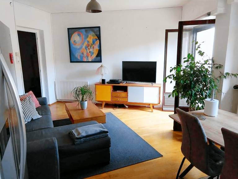 Zentral gelegenes Apartment nahe See und Thermen