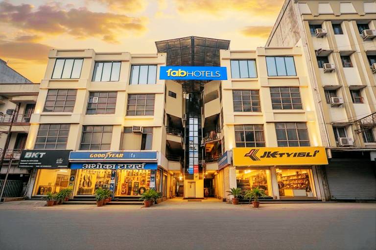 FabHotel Imperial Regency