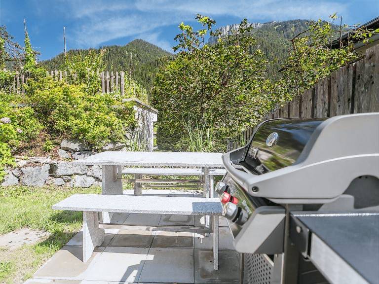 House with garden, patio & hot tub | Good for workation — photo 3