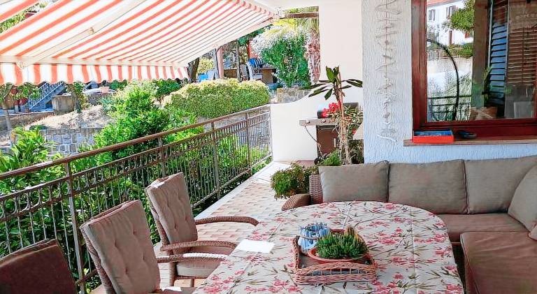 Holiday apartment with yard, barbecue & terrace | Suitable for remote work — photo 5