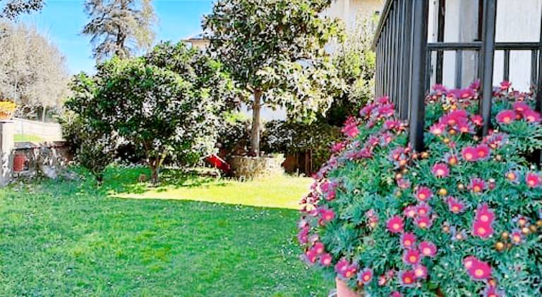 Apartment with 2 rooms for 5 persons in Roccastrada