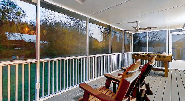 Ample vacation home with jacuzzi & pool | Pet-friendly — photo 5