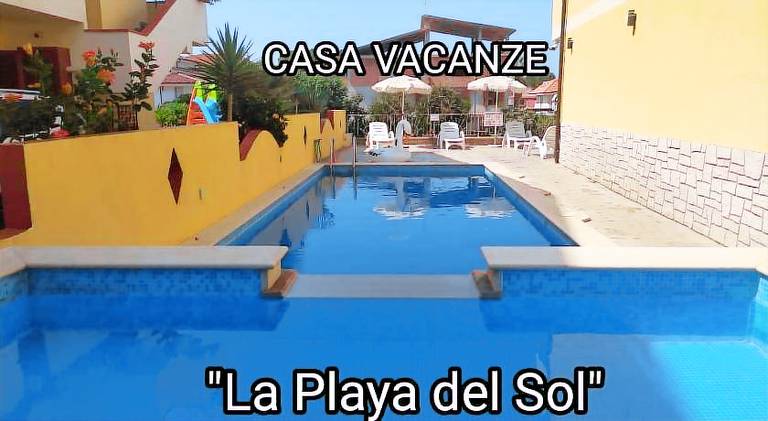 Vacation home with pool & hot tub in Ricadi